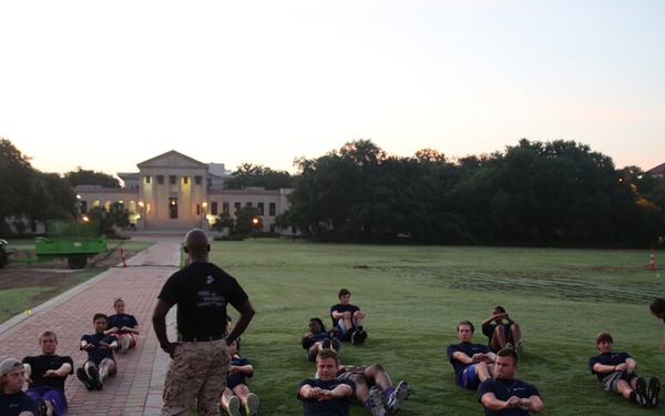 Marines Provide Leadership Training for LSU