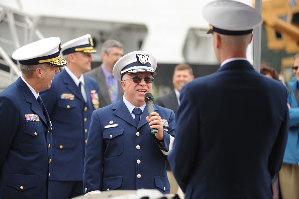 Coast Guard 17th District Auxiliary Commodore attends change of command