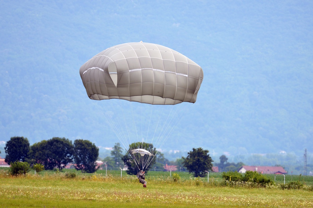 173rd Airborne Brigade jump training on Juliet Drop Zone, Pordenone, Italy