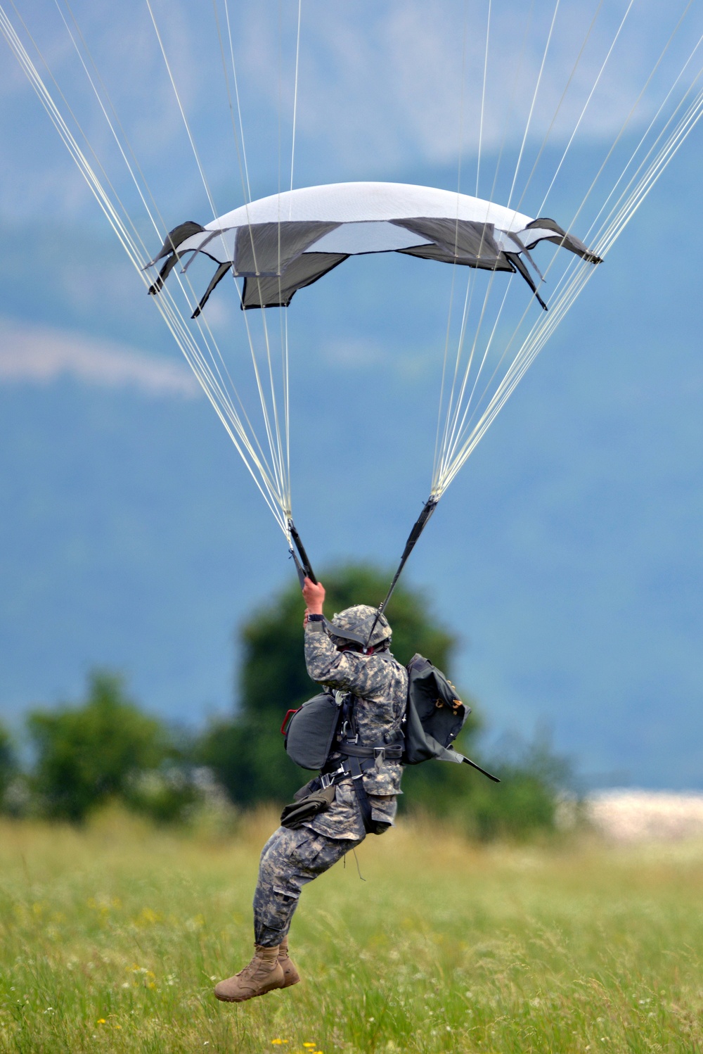 173rd Airborne Brigade jump training on Juliet Drop Zone, Pordenone, Italy