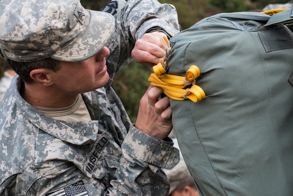 173rd UH-60 jump