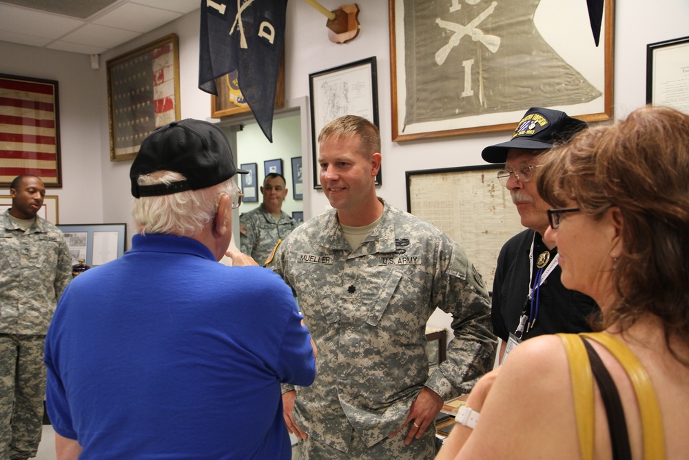 Veterans share stories with Sledgehammer Soldiers during 95th Annual Society of 3ID reunion