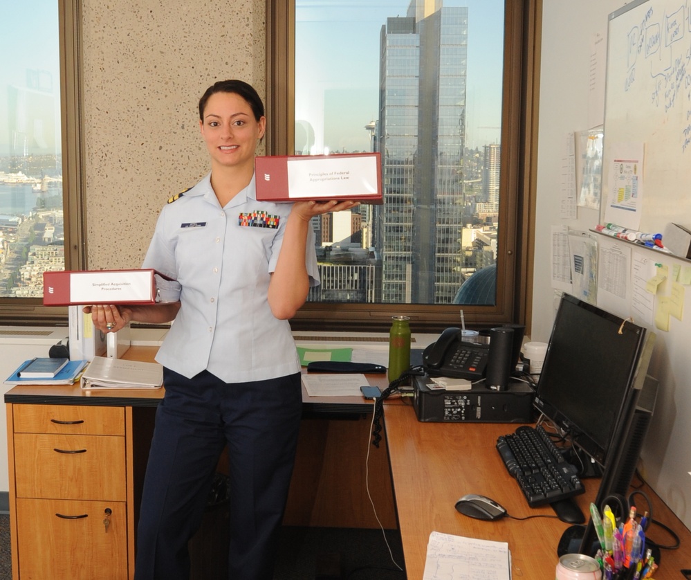 Lt. Karen Appel receives ASMC award