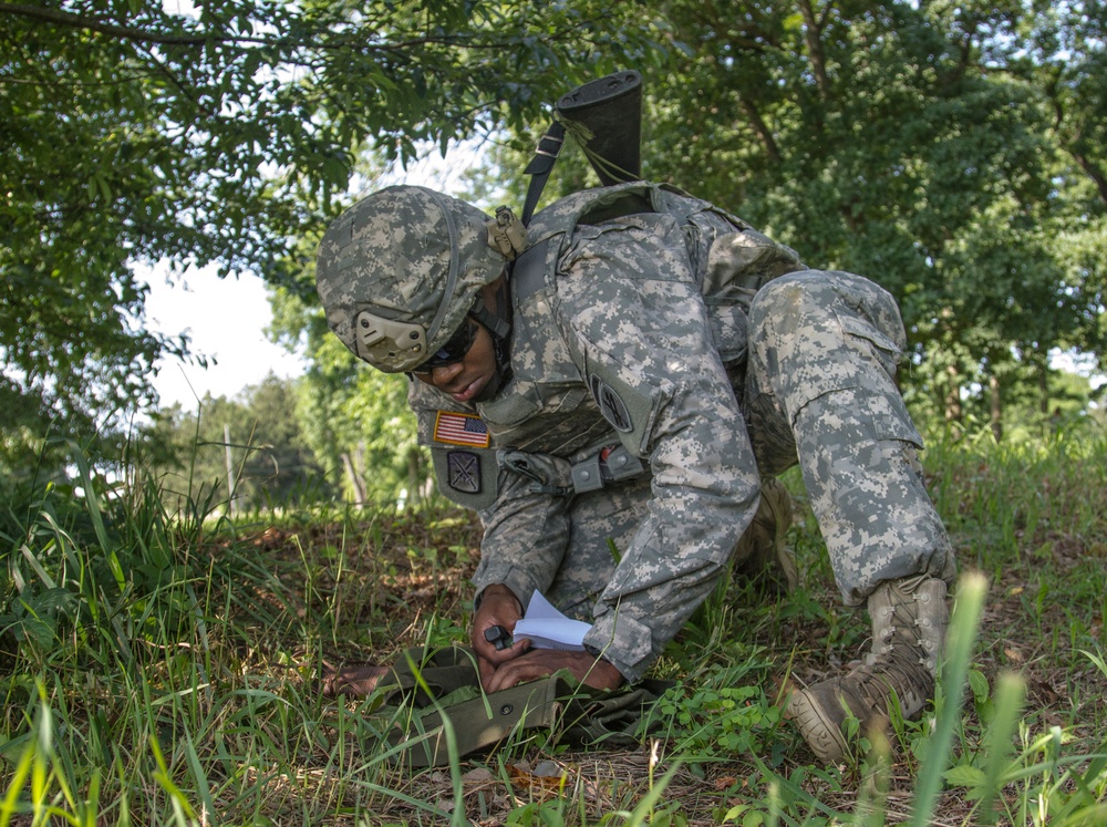 2014 Army Reserve Best Warrior Competition - Claymore mine employment