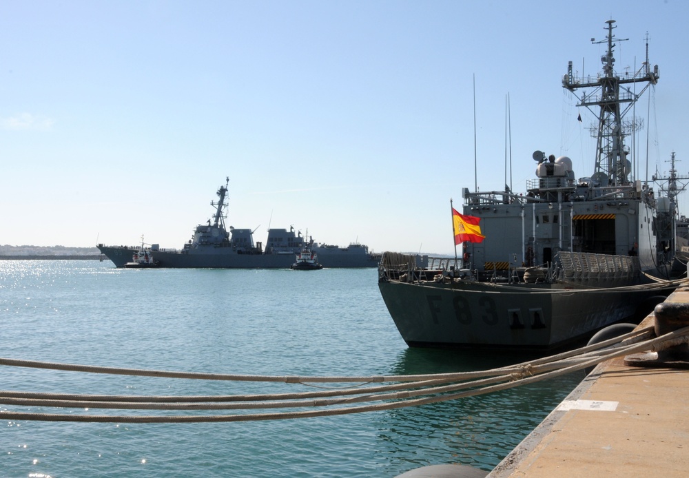 USS James E. Williams arrives NS Rota