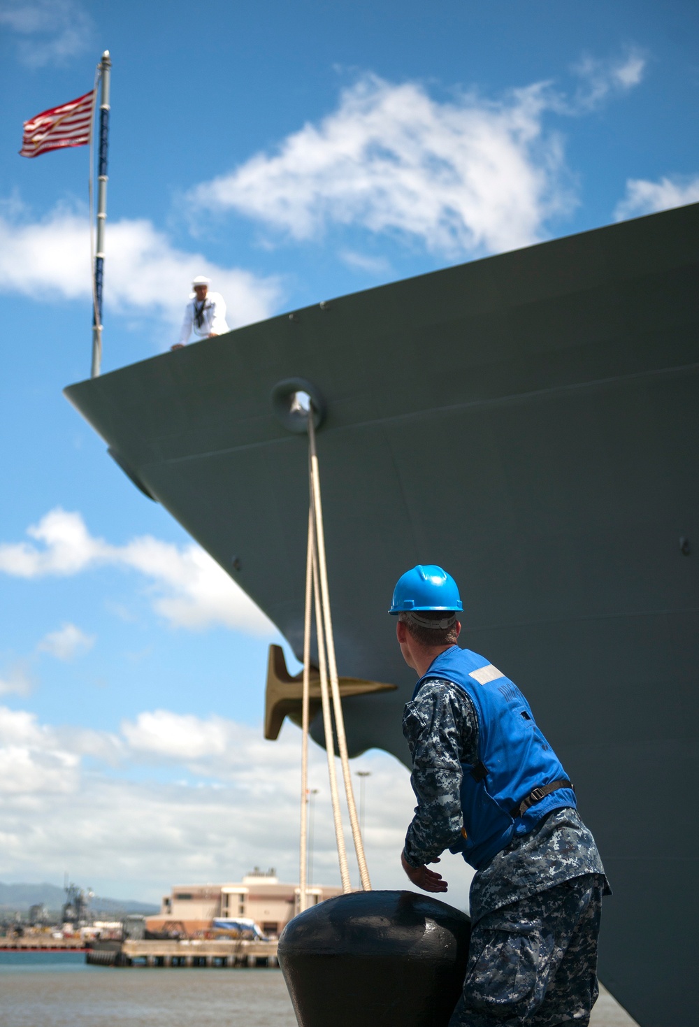 USS Lake Erie returns