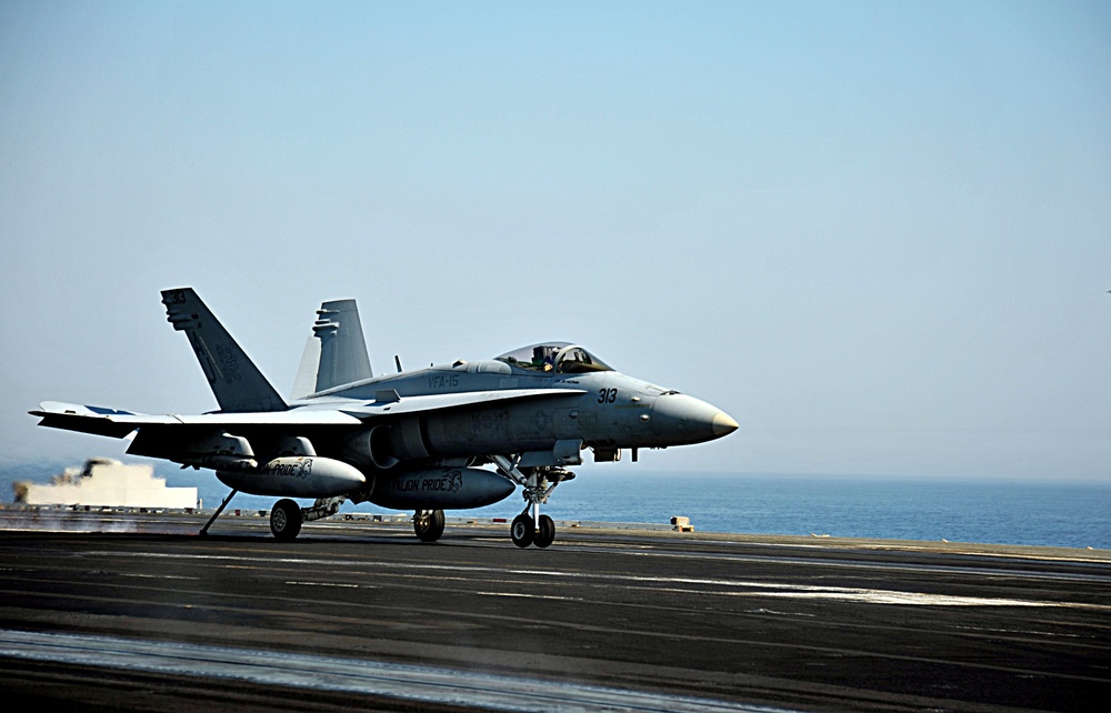 USS George H.W. Bush flight deck