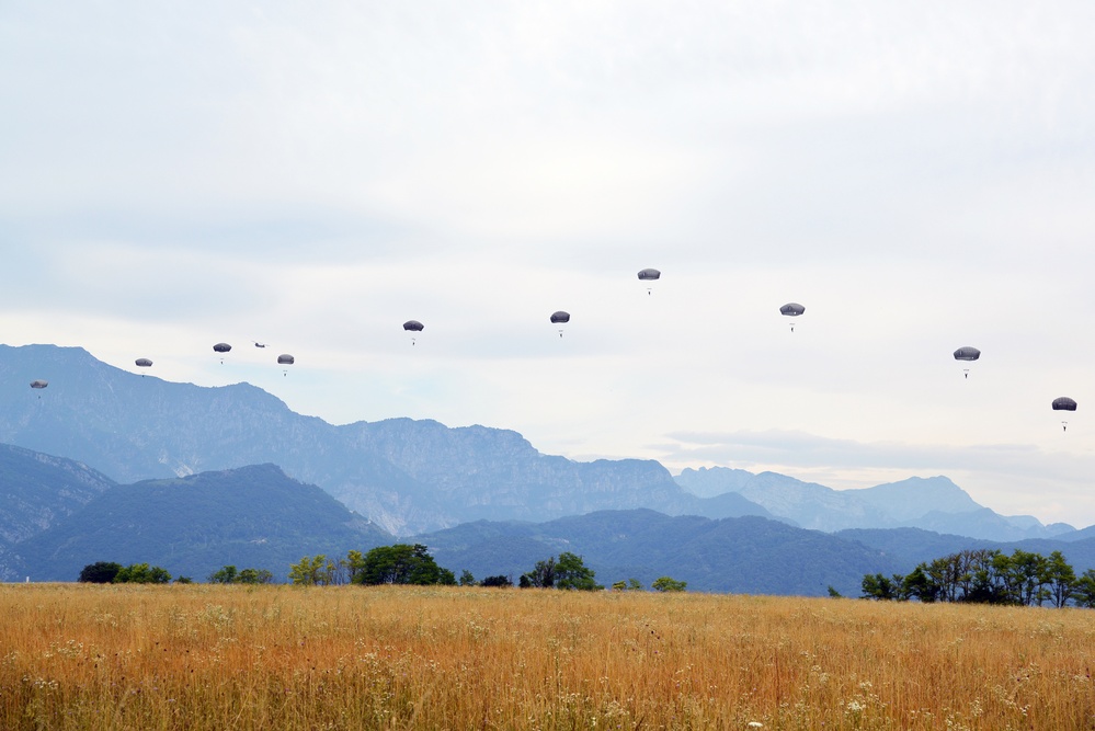 173rd Airborne Brigade jump training on Juliet Drop Zone, Pordenone, Italy