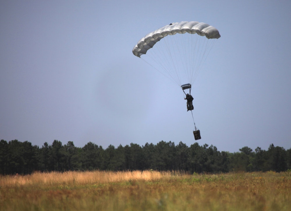 24th MEU MRF conducts military free-fall