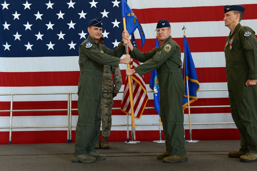 495th FG changes command