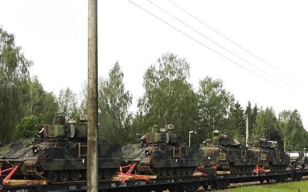 US Army Europe’s award-winning movement control team demonstrates its skills during Saber Strike 2014