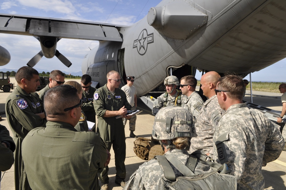 Nevada Air National Guard Navigator Briefs 82nd Airborne Paratroopers