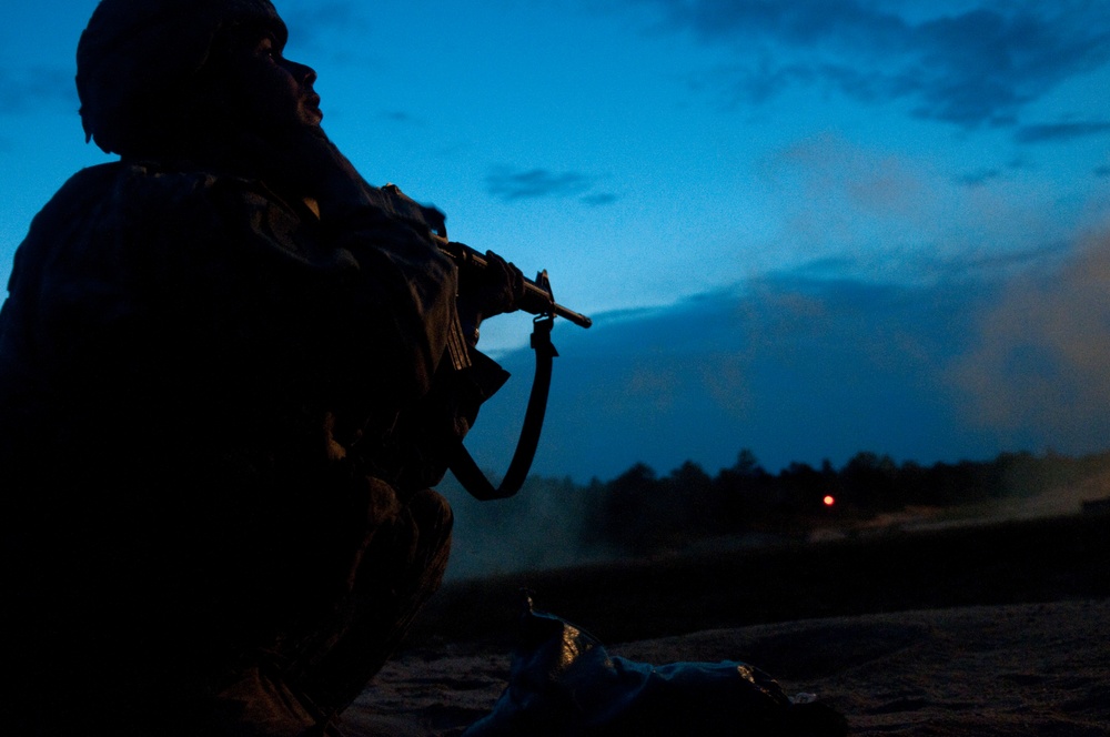 2014 US Army Reserve Best Warrior Competition - night qualification