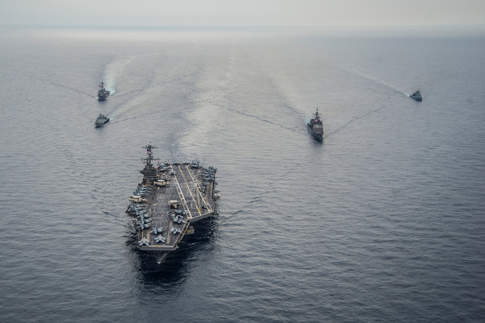 USS George Washington transits South China Sea