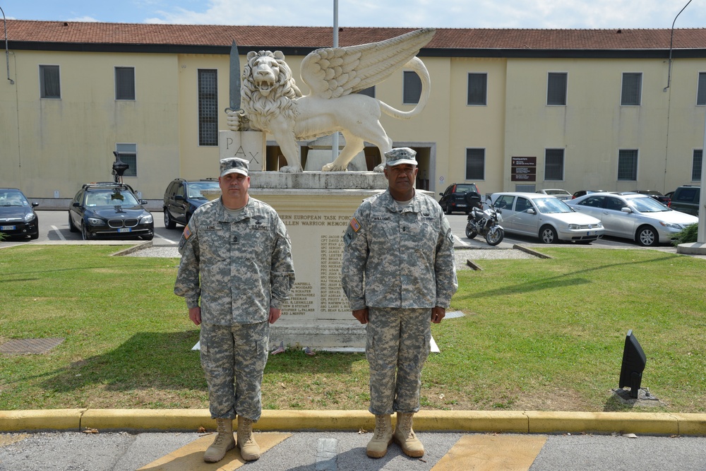 Award ceremony for Sgt. Maj. Wesley C. Long