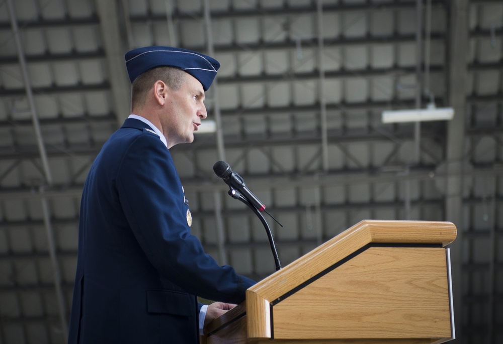 374th Airlift Wing change of command