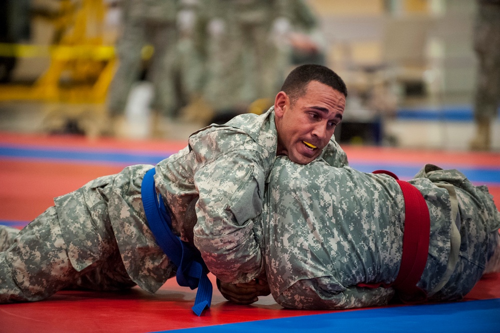 Army Reserve warriors go head-to-head in Modern Army Combatives tournament