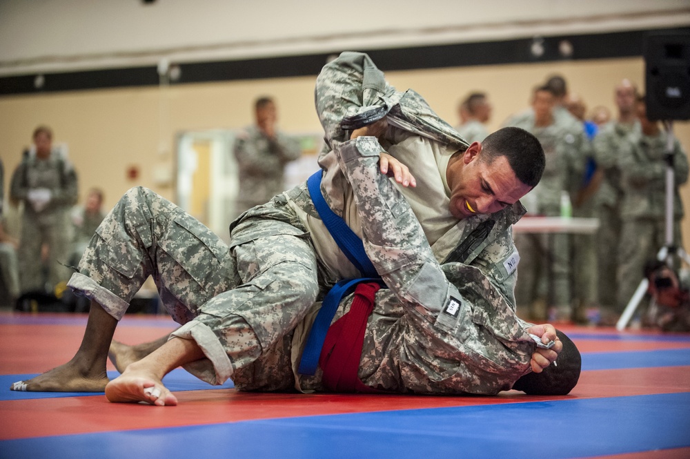 Army Reserve warriors go head-to-head in Modern Army Combatives tournament