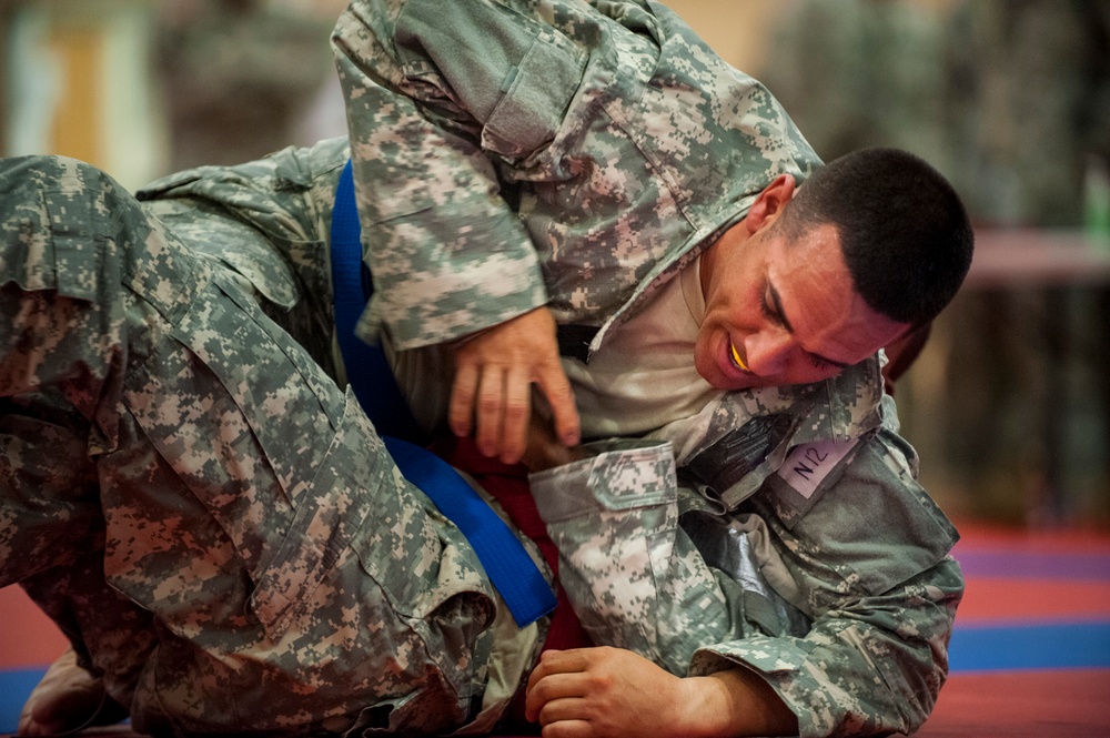 Army Reserve warriors go head-to-head in Modern Army Combatives tournament