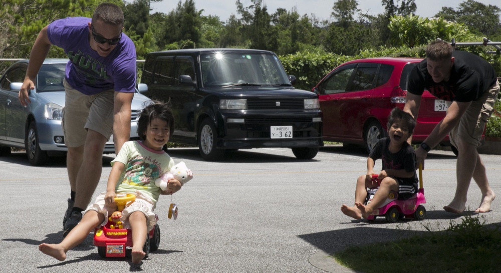 Marines, sailors dedicate time to local children