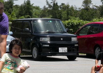 Marines, sailors dedicate time to local children