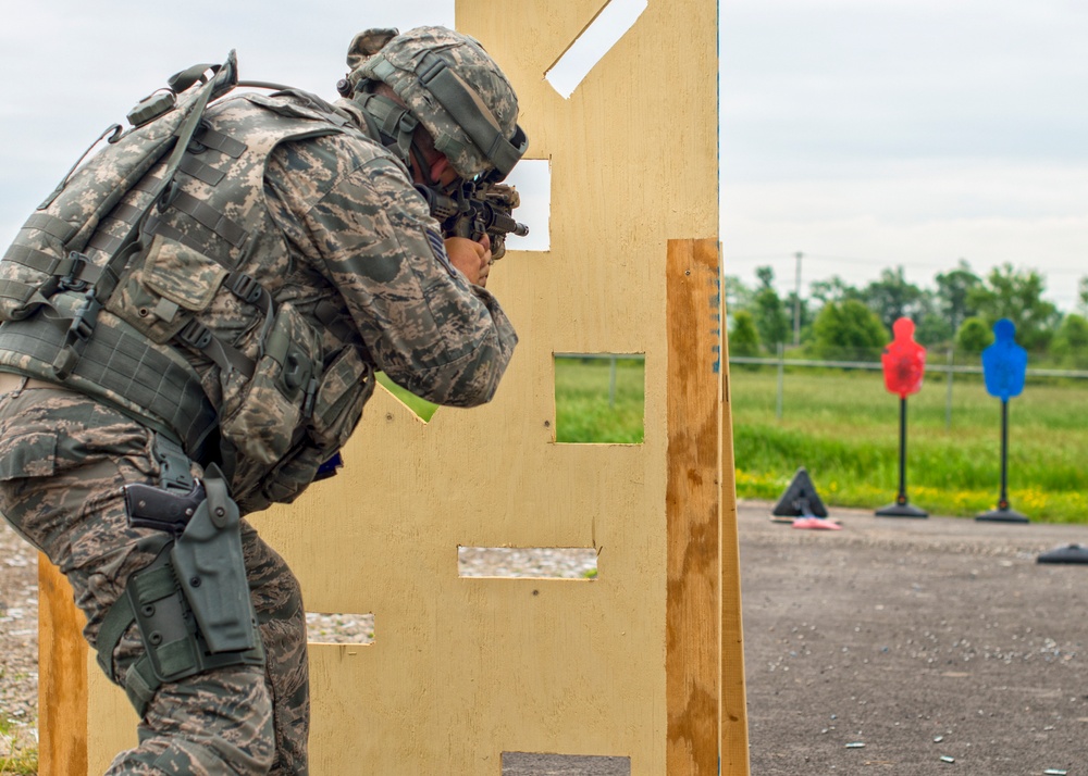 Shoot, move and communicate