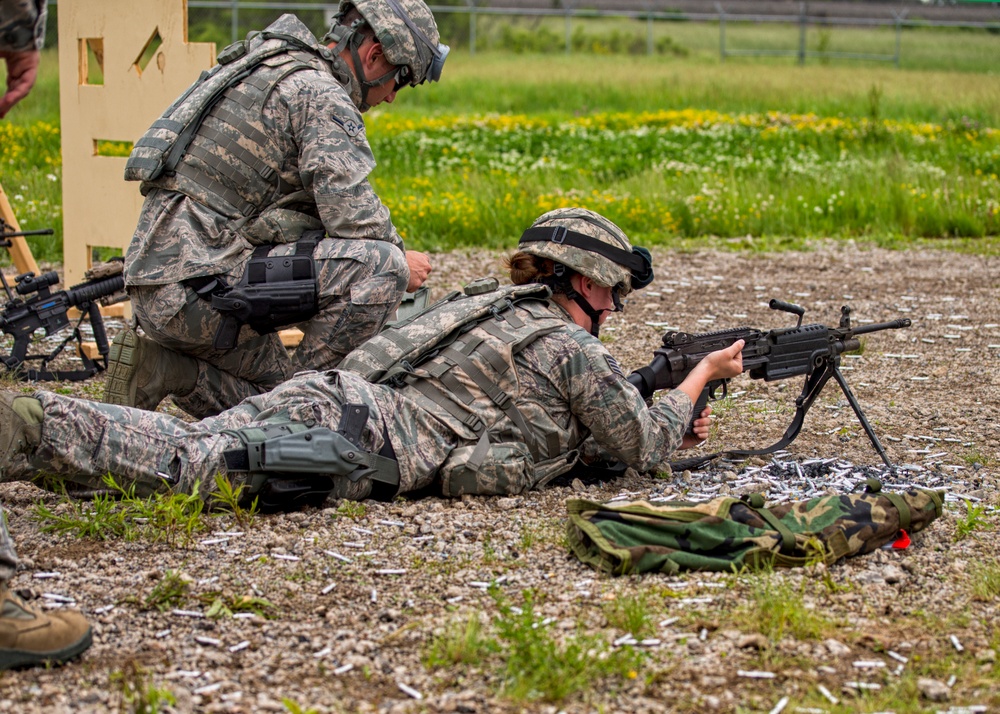 Shoot, move and communicate
