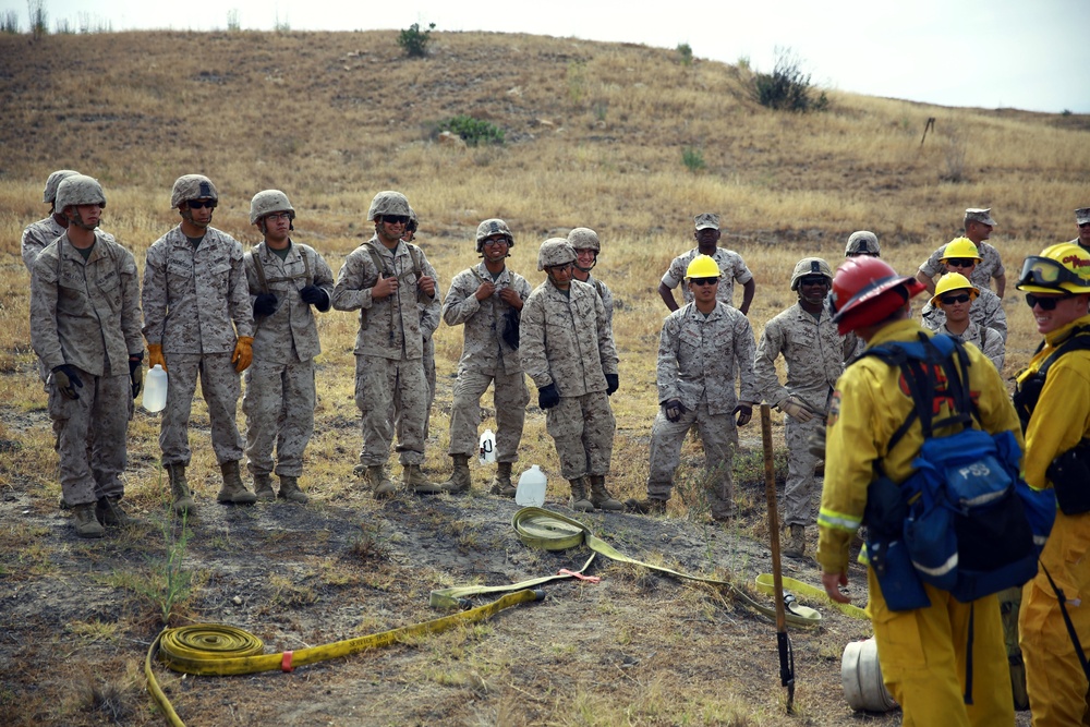 2/11 Marines learn firefighting techniques