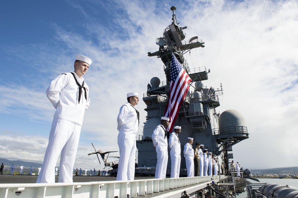 USS Peleliu arrives at Pearl Harbor for RIMPAC 2014