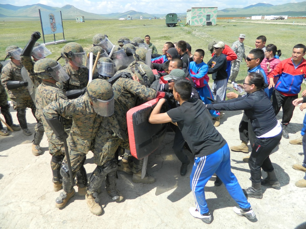 What a riot! Marines practice controlling crowds