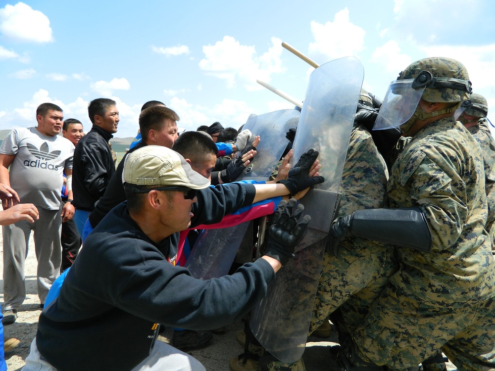 What a riot! Marines practice controlling crowds