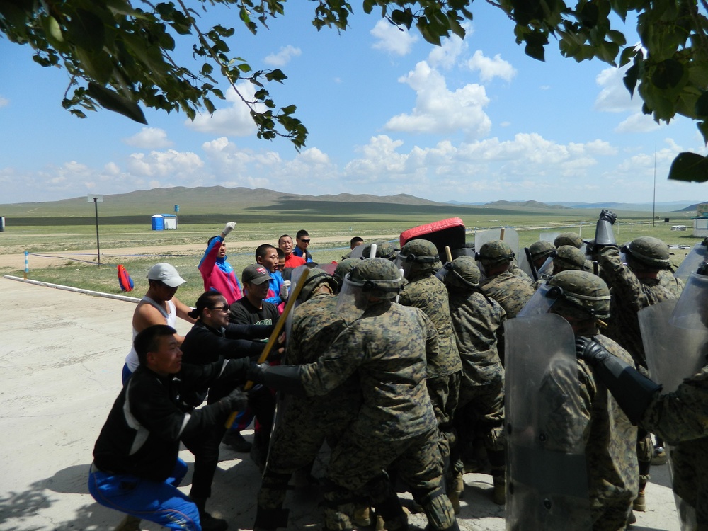 What a riot! Marines practice controlling crowds