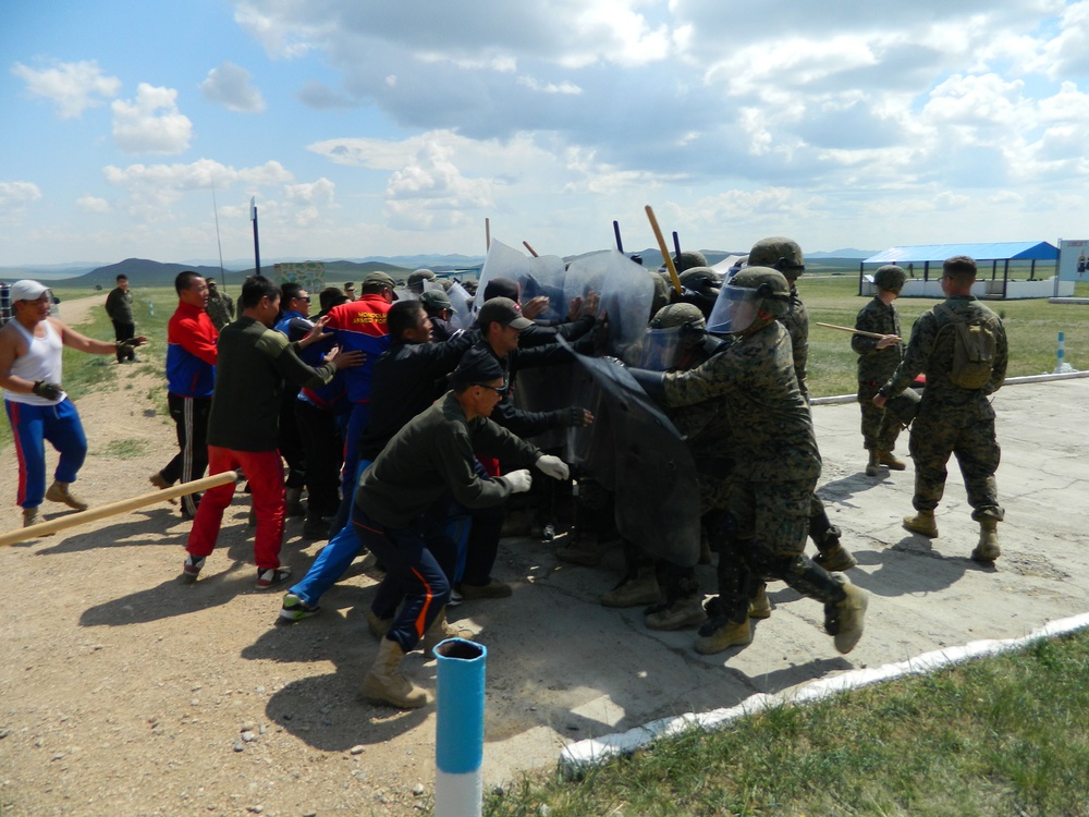 What a riot! Marines practice controlling crowds