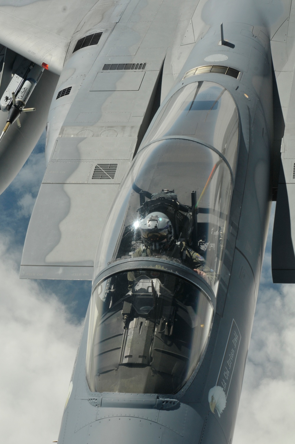 RED FLAG-Alaska fighter jets refuel above the clouds