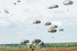 173rd Airborne Brigade paratroopers rotate training forces