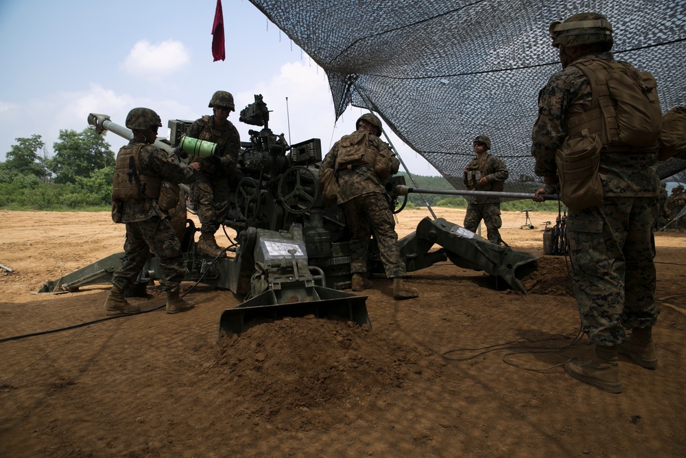 ROK, US Marines sync artillery techniques during KMEP 14-7