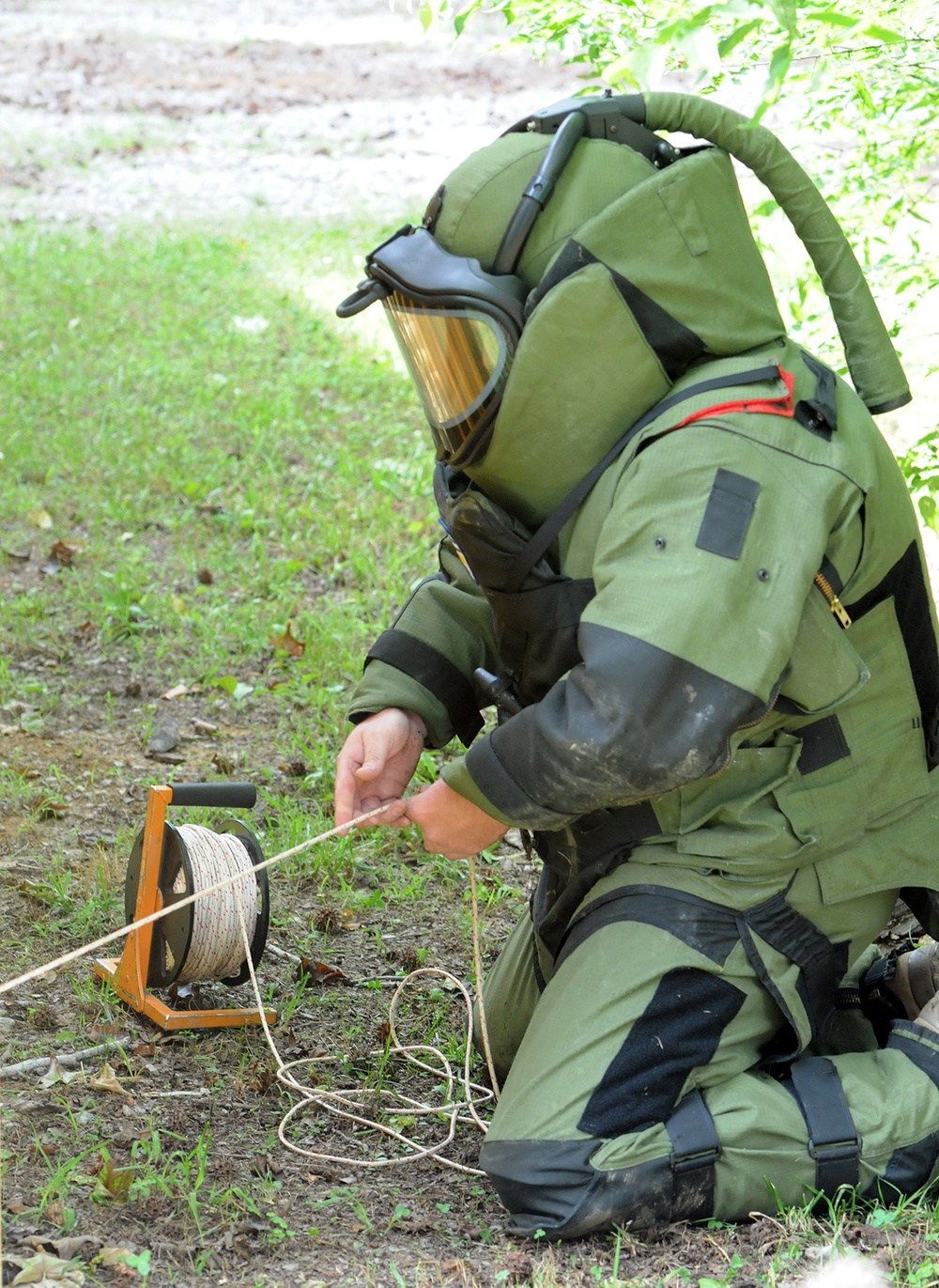 202nd EOD 'suits up' in Alabama