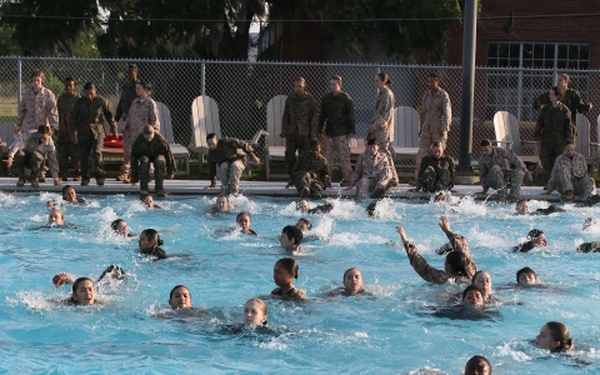 Photo Gallery: Parris Island recruits dive into Marine Corps’ amphibious nature