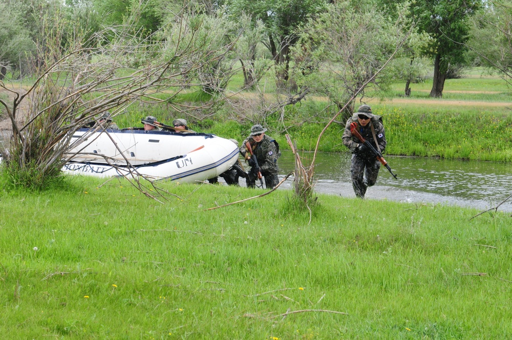 ROK Marines train at Khaan Quest 2014