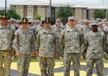 Cavalry Soldiers receive valorous awards