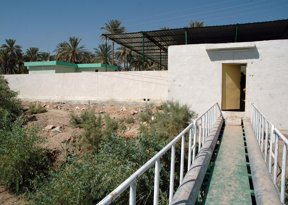 Outside Najaf, central Iraq