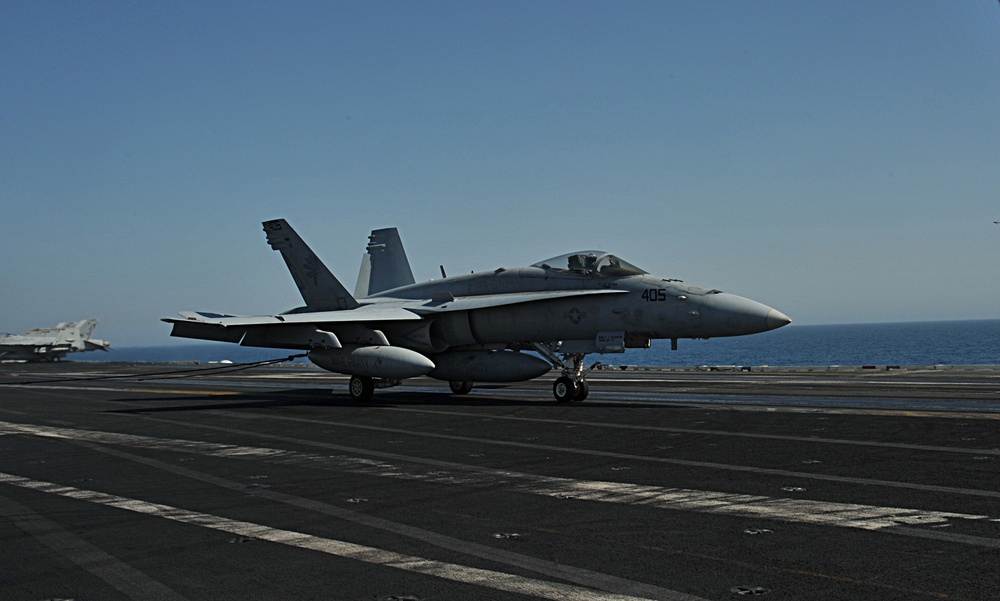 USS George H.W. Bush flight deck activity