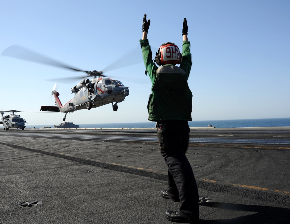 USS George H.W. Bush flight deck activity