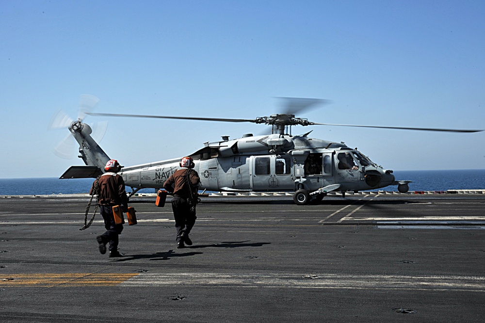 USS George H.W. Bush flight deck activity