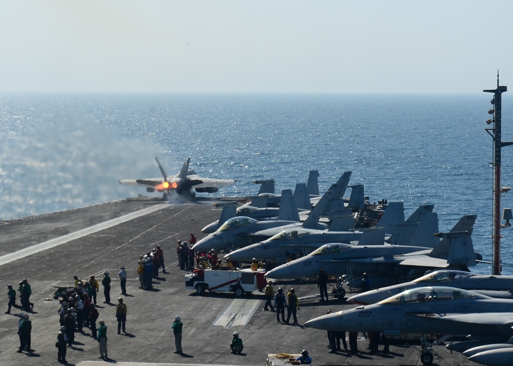 USS George H.W. Bush flight deck activity