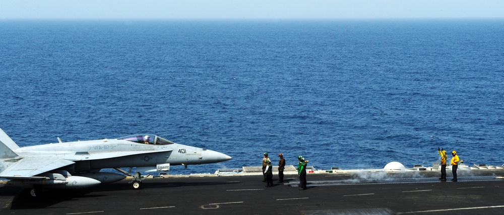 USS George H.W. Bush flight deck activity