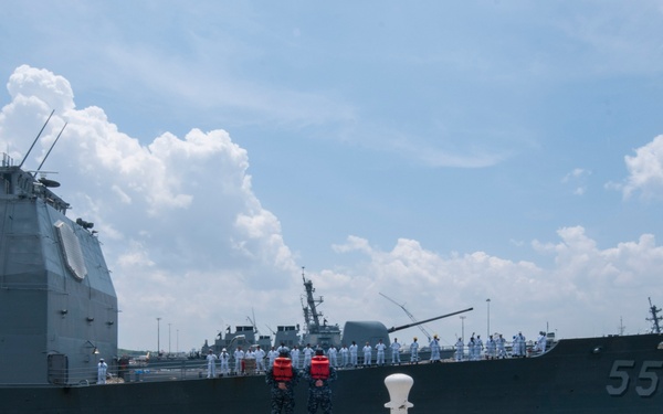 USS Leyte Gulf departs Naval Station Norfolk