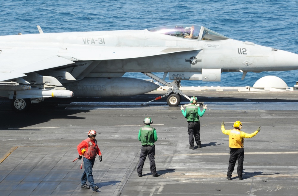 USS George H.W. Bush flightdeck operations