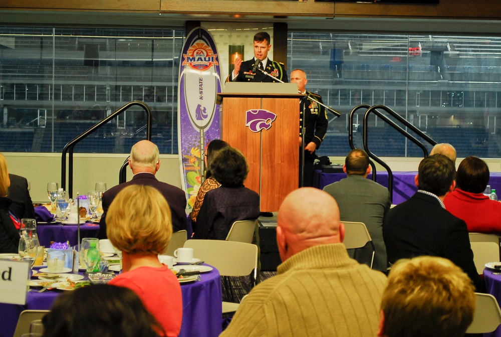 K-State’s Johnson receives 'Never Broken' award