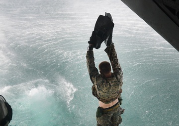RIMPAC 2014 Helo Rope Suspension Training